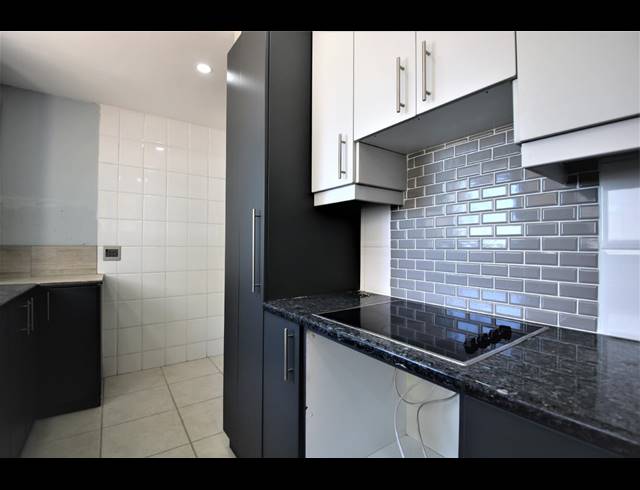 3 bed property to rent in MOUILLE POINT